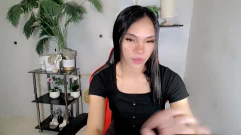 Snapshot of yumiexx chatting on 5, 8, 2026 CALL ME YUMLEXX online show from 5, 8, 2026