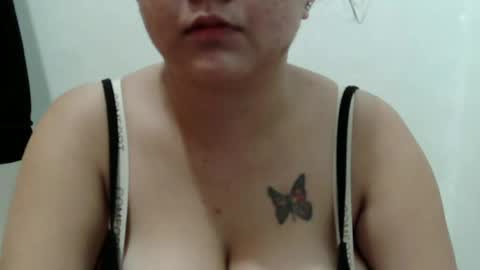 Snapshot of yummy_tits23xx chatting on 25, 6, 2026 yummy_tits23xx online show from 25, 6, 2026