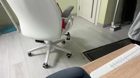 Snapshot of yummyalexxx chatting on 5, 1, 2026 Alex online show from 5, 1, 2026