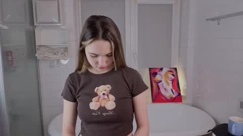 Snapshot of yummyemiily chatting on 26, 2, 2026 Emily online show from 26, 2, 2026