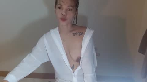 yunahuntrixx online show from 2, 6, 2026