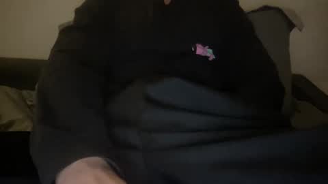 Snapshot of yungbull06 chatting on 16, 10, 2025 Yung Bull online show from 16, 10, 2025