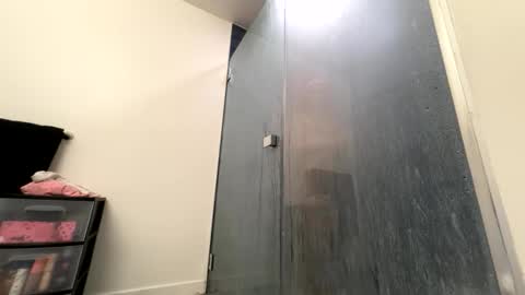 Snapshot of yungfemslut chatting on 6, 1, 2026 BbyTSSLut online show from 6, 1, 2026