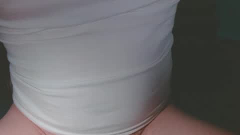 Snapshot of yungfun24 chatting on 4, 3, 2025 yungfun24 online show from 4, 3, 2025