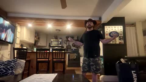 zach42104 online show from 6, 3, 2026