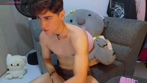 Snapshot of zackary_025 chatting on 14, 12, 2024 Zack online show from 14, 12, 2024