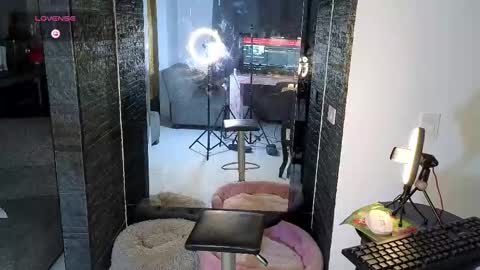 Snapshot of zackary_025 chatting on 17, 10, 2025 Zack online show from 17, 10, 2025