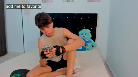 Snapshot of zacktorres_ chatting on 1, 11, 2025 zacktorres_ online show from 1, 11, 2025