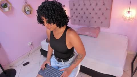 Snapshot of zafiiraa chatting on 27, 1, 2025 zafira online show from 27, 1, 2025
