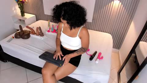 Snapshot of zafiiraa chatting on 11, 3, 2025 zafira online show from 11, 3, 2025