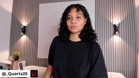 Snapshot of zafiiraa chatting on 1, 10, 2025 zafira online show from 1, 10, 2025