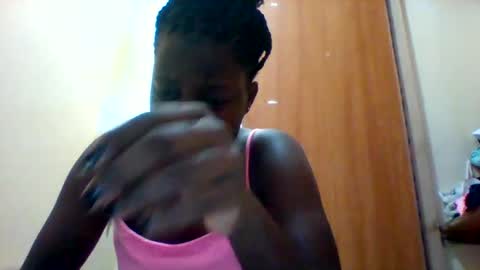 Snapshot of zainxxxx chatting on 5, 2, 2025 zainxxxx online show from 5, 2, 2025