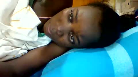 Snapshot of zainxxxx chatting on 13, 9, 2025 zainxxxx online show from 13, 9, 2025