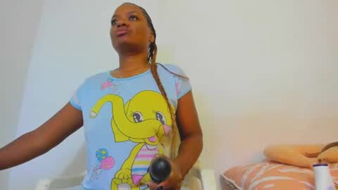 Snapshot of zamara__ chatting on 29, 1, 2025 Zamara online show from 29, 1, 2025