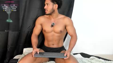 Zane Lux online show from 5, 11, 2025