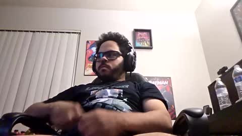 Snapshot of zaneyomega chatting on 23, 10, 2025 zane online show from 23, 10, 2025