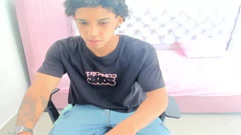 zanxley_ online show from 28, 1, 2025