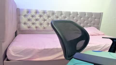 zanxley_ online show from 29, 1, 2025