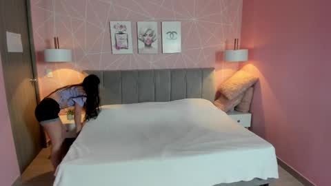 Snapshot of zara__sweet chatting on 8, 1, 2025 Zara Sweet online show from 8, 1, 2025