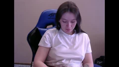 Snapshot of zara_golden chatting on 23, 1, 2025 chaturcum online show from 23, 1, 2025