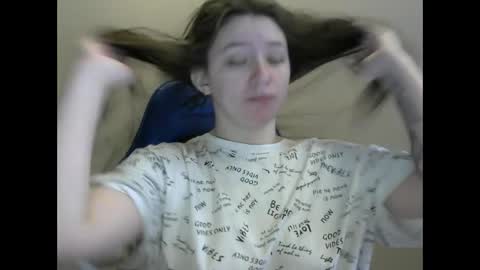 Snapshot of zara_golden chatting on 4, 2, 2025 chaturcum online show from 4, 2, 2025