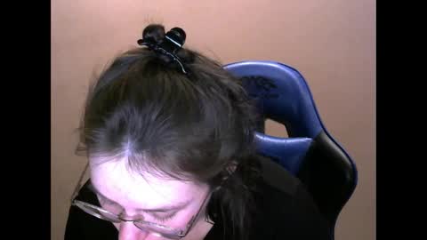 Snapshot of zara_golden chatting on 14, 2, 2025 chaturcum online show from 14, 2, 2025