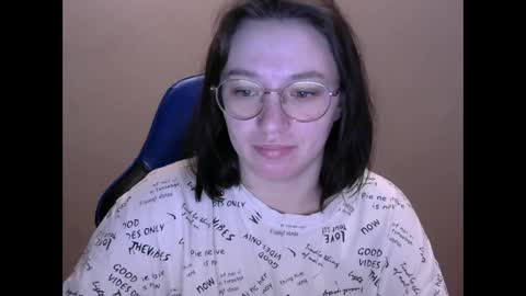 Snapshot of zara_golden chatting on 21, 2, 2025 chaturcum online show from 21, 2, 2025