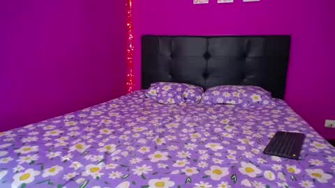 ZARA ANYELINA online show from 2, 12, 2024