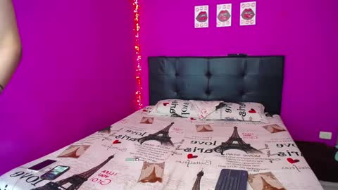 ZARA ANYELINA online show from 11, 1, 2025