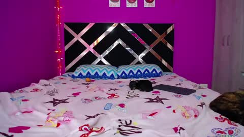 ZARA ANYELINA online show from 24, 2, 2025