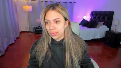 Snapshot of zara_wolf chatting on 5, 2, 2026 ZARAPVT IS OPEN online show from 5, 2, 2026