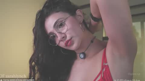 Snapshot of zarahlynch chatting on 28, 10, 2025 Miss Lynch Next show 2911 online show from 28, 10, 2025