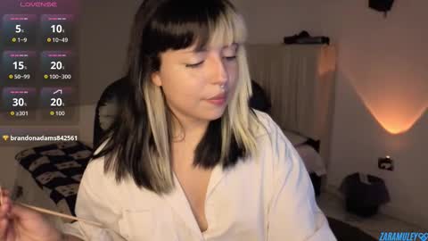 Snapshot of zaramuley chatting on 14, 10, 2025 Zara muley online show from 14, 10, 2025