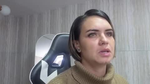 Isabella online show from 12, 2, 2026