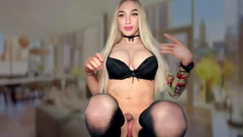 Snapshot of zarinastoun20 chatting on 2, 2, 2025 ZARINA online show from 2, 2, 2025