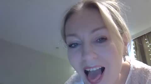 Zarina Swift online show from 21, 11, 2025