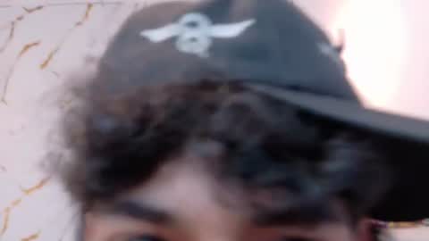 Snapshot of zayn_fox32 chatting on 30, 6, 2026 Zayn online show from 30, 6, 2026