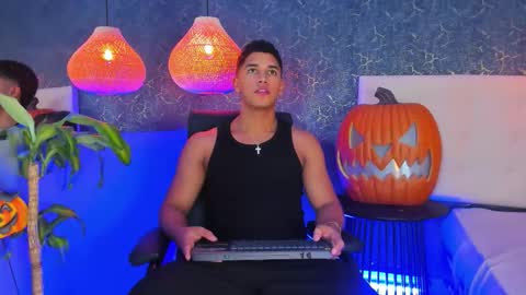 Snapshot of zayne_cross chatting on 20, 10, 2025 Zayn Cross online show from 20, 10, 2025