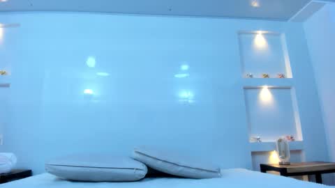 Zenda Evans online show from 18, 12, 2025