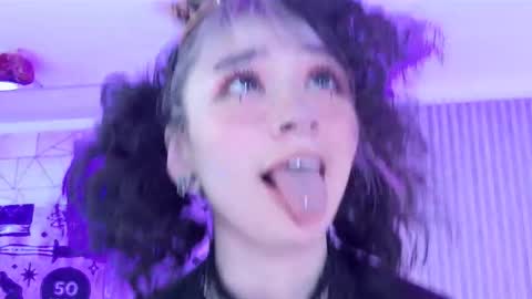    online show from 19, 12, 2025