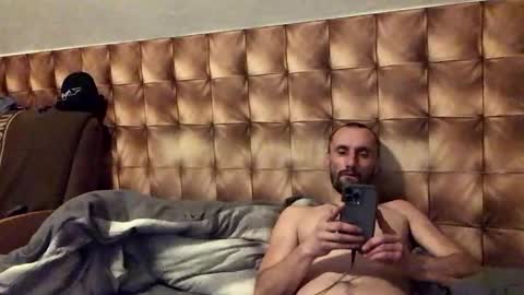 Snapshot of zervale chatting on 8, 1, 2025 zervale online show from 8, 1, 2025