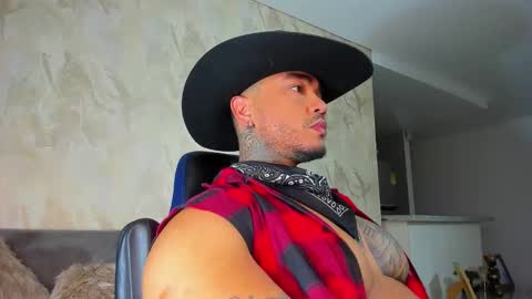 Snapshot of zeus_strong93 chatting on 25, 10, 2025 zeus strong online show from 25, 10, 2025