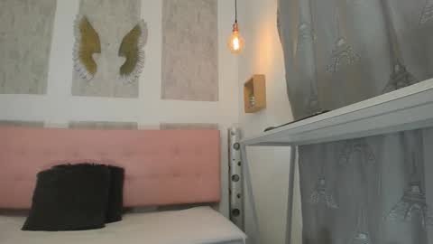 ZHAMIRA  ANDRES online show from 15, 3, 2026