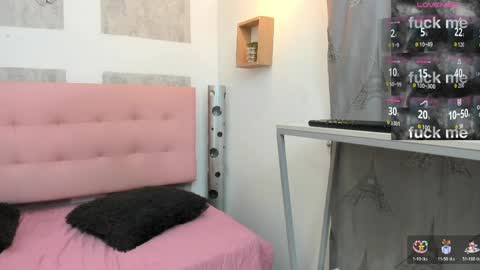 ZHAMIRA  ANDRES online show from 8, 4, 2026