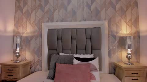 Snapshot of zharia_lux25 chatting on 1, 7, 2026 zharia_lux25 online show from 1, 7, 2026