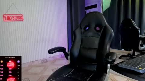 zhoestrong online show from 13, 6, 2026