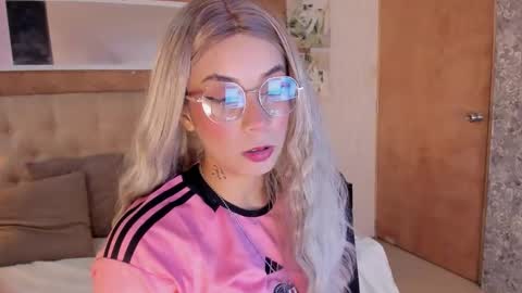 Snapshot of zoe_alanaa chatting on 23, 9, 2025 ZOEE online show from 23, 9, 2025