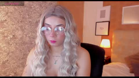 Snapshot of zoe_alanaa chatting on 13, 10, 2025 ZOEE online show from 13, 10, 2025