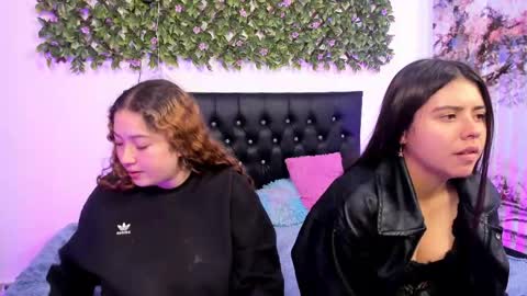 Zoe And Valeria online show from 2, 6, 2026
