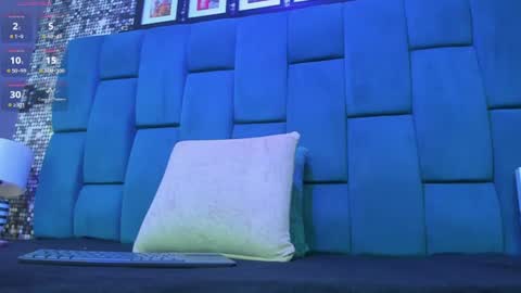 zoe_blosson online show from 16, 7, 2026